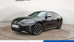 Saphirschwarz metallic Gebraucht 2022 BMW i4 Limousine | 43.090 € (Fairer Preis)