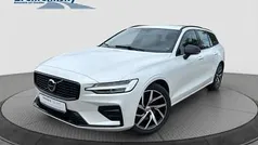 Crystal white pearl (weiß) Gebraucht 2023 Volvo V60 Plus Kombi | 32.960 € (Fairer Preis)