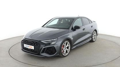 Używany Audi RS3 Sport 400 KM (294 kW) 2023 Szary Sedan/Limuzyna