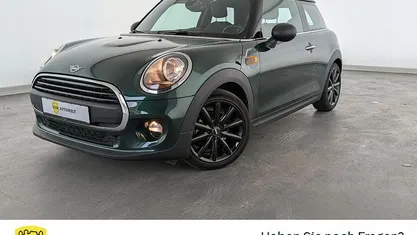 Gebraucht Mini ONE 102 PS (75 kW) 2019 British racing green ii metallic Kleinwagen