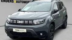Grau Gebraucht 2023 Dacia Duster Extreme SUV | 23.299 € (Fairer Preis)