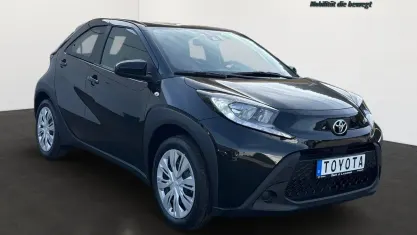 Neu Toyota Aygo X Play 72 PS (52 kW) 2026 Mysticschwarz SUV