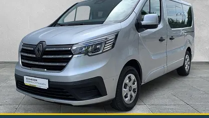 Gebraucht 2024 Renault Trafic Evolution Van / Kleinbus | 32.890 € (Fairer Preis)