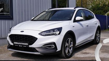Używany Ford Focus Active 155 KM (114 kW) 2022 Biały Sedan/Limuzyna
