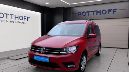 Gebraucht VW Caddy Maxi Trendline 125 PS (91 kW) 2018 Rot Van / Kleinbus
