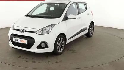 Gebraucht Hyundai i10 Style 87 PS (63 kW) 2016 Weiß Kleinwagen
