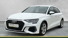 Weiss Gebraucht 2024 Audi A3 Sportback S-Line Limousine | 29.690 € (Superpreis)