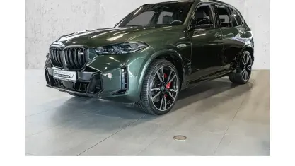 Gebraucht BMW X5 M Sport 530 PS (389 kW) 2024 Sonderlackierung SUV