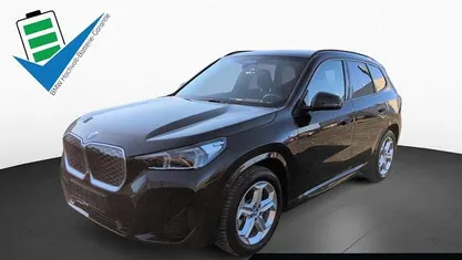 Gebraucht BMW iX1 M Sport 230 kW (313 PS) 2024 Black sapphire (schwarz) SUV