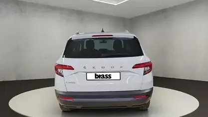 Gebraucht Skoda Karoq Ambition 150 PS (110 kW) 2022 Moonweiß perleffekt / moonweiss metallic SUV