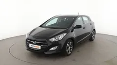 Schwarz Gebraucht 2016 Hyundai i30 Trend Limousine | 11.240 € (Fairer Preis)