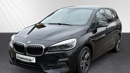 Gebraucht BMW 218 Gran Tourer Sport Line 150 PS (110 kW) 2022 Schwarz Van / Kleinbus