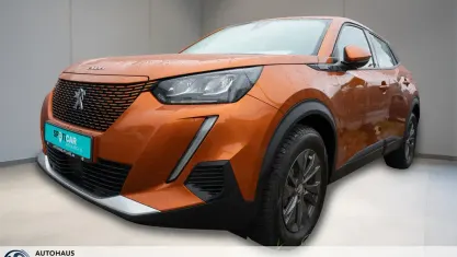 Gebraucht Peugeot e-2008 Active 100 kW (136 PS) 2022 Orange SUV