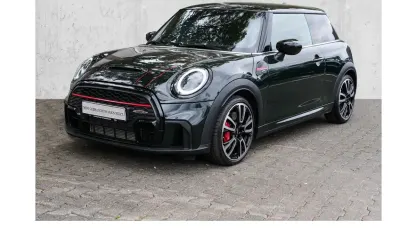Gebraucht Mini John Cooper Works 231 PS (169 kW) 2022 Rebel green Kleinwagen