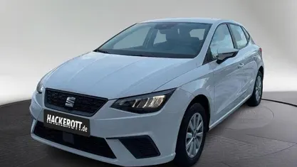 Weiss Gebraucht 2023 Seat Ibiza Style Kleinwagen | 16.880 € (Fairer Preis)