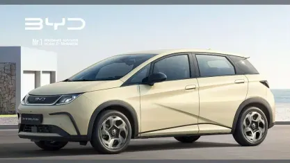Gebraucht BYD Dolphin Comfort 150 kW (204 PS) 2025 Weiß(metallic) Kleinwagen