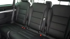 Weiss Gebraucht 2023 Opel Zafira Life Van | 34.424 € (Guter Preis)