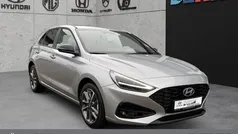 Silber Gebraucht 2024 Hyundai i30 Advantage Limousine | 27.970 € (Fairer Preis)