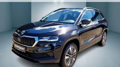Gebraucht Skoda Karoq Tour 150 PS (110 kW) 2025 Schwarzmagic perleffekt SUV