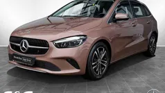 Roségold Gebraucht 2023 Mercedes B200 Progressive Van / Kleinbus | 31.440 € (Fairer Preis)