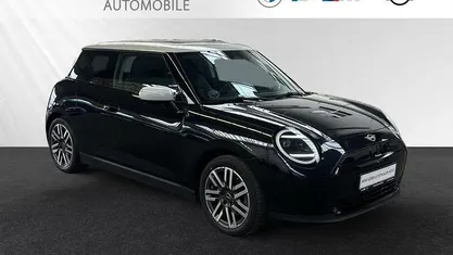 Gebraucht Mini Cooper 135 kW (184 PS) 2025 Midnight black metallic Kleinwagen