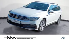 Weiß Gebraucht 2020 VW Passat GTE Kombi | 21.920 € (Guter Preis)