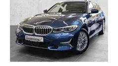 Blau Gebraucht 2021 BMW 320 Luxury Line Kombi | 31.470 € (Fairer Preis)