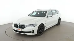Weiß Gebraucht 2022 BMW 530e Luxury Line Kombi | 39.790 € (Fairer Preis)