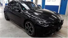 Schwarz Gebraucht 2023 Alfa Romeo Giulia Competizione Limousine | 39.985 € (Fairer Preis)