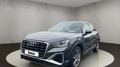 Gebraucht Audi Q2 Ambiente 150 PS (110 kW) 2023 Daytonagrau perleffekt SUV