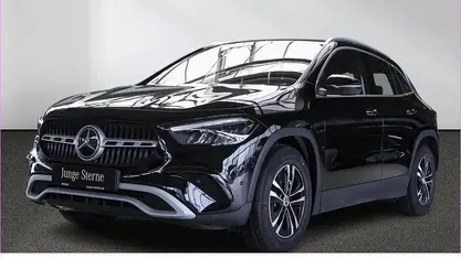 Gebraucht Mercedes GLA200 163 PS (119 kW) 2024 Unilack nachtschwarz SUV
