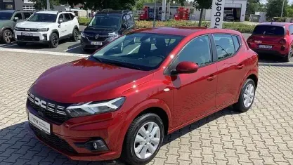 Gebraucht Dacia Sandero Expression 91 PS (66 kW) 2024 Rot Limousine
