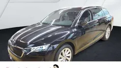 Gebraucht 2024 Skoda Octavia Selection Kombi | 33.777 € (Fairer Preis)