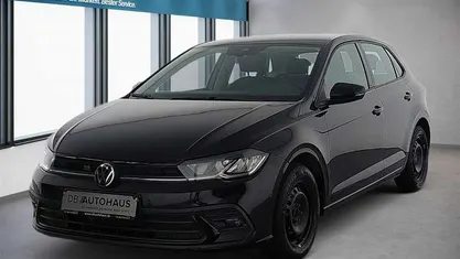 Gebraucht VW Polo Life 95 PS (69 kW) 2023 Schwarz Kleinwagen