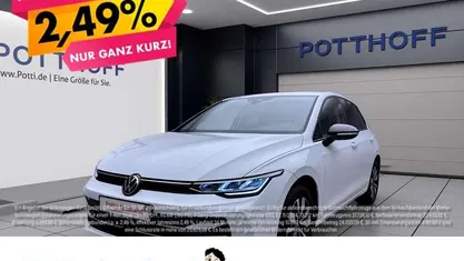 Weiss Gebraucht 2025 VW Golf VIII Goal Limousine | 25.777 € (Superpreis)