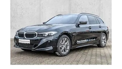 Gebraucht 2022 BMW 320e Sport Line Kombi | 26.490 € (Fairer Preis)