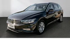 Deep black perleffekt Gebraucht 2023 VW Passat Business Kombi | 29.380 € (Fairer Preis)