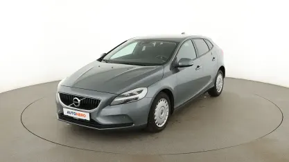 Gebraucht Volvo V40 Momentum 122 PS (89 kW) 2018 Grau Kombi