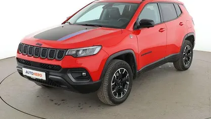 Gebraucht Jeep Compass Trailhawk 241 PS (177 kW) 2022 Rot SUV