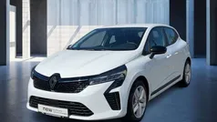 Weiß Gebraucht 2024 Renault Clio V Evolution Limousine | 16.470 € (Fairer Preis)