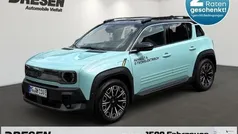 Gruen Neu 2025 Renault 4 E-Tech Iconic SUV | 36.290 € (Fairer Preis)