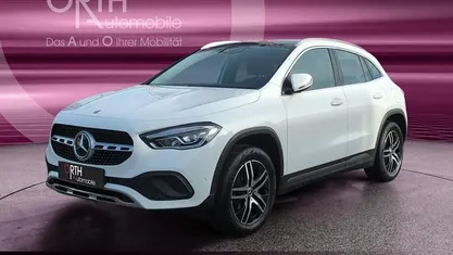 Unilack polarweiß Gebraucht 2020 Mercedes GLA200 SUV | 27.899 € (Guter Preis)