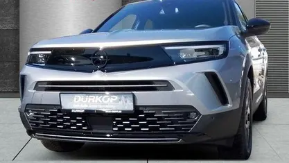 Grau Gebraucht 2024 Opel Mokka SUV | 23.990 € (Fairer Preis)