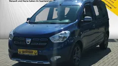 Blau Gebraucht 2017 Dacia Dokker Celebration Van | 12.950 € (Teuer)