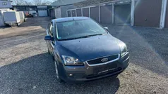 Grau Gebraucht 2007 Ford Focus Sport Limousine | 900 € (Superpreis)