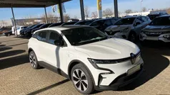 Arktisweiß Gebraucht 2023 Renault Mégane Evolution Limousine | 29.448 € (Fairer Preis)