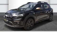 Perlmuttschwarz metallic Gebraucht 2024 Dacia Sandero Extreme Kleinwagen | 19.690 € (Fairer Preis)