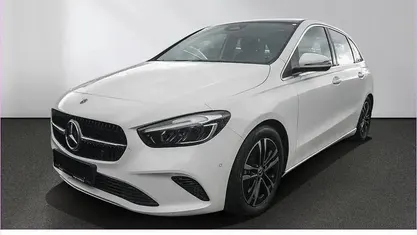 Weiß Gebraucht 2025 Mercedes B200 Progressive Van / Kleinbus | 29.940 € (Guter Preis)