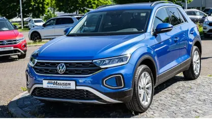 Gebraucht VW T-Roc Life 150 PS (110 kW) 2025 Blau SUV