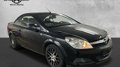 Gebraucht Opel Astra Cabriolet 140 PS (102 kW) 2010 Cabrio